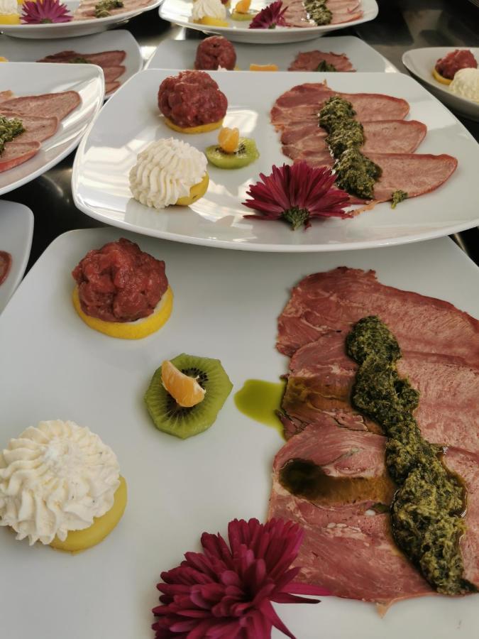 Albergo Ristorante Centro Vico Canavese Εξωτερικό φωτογραφία