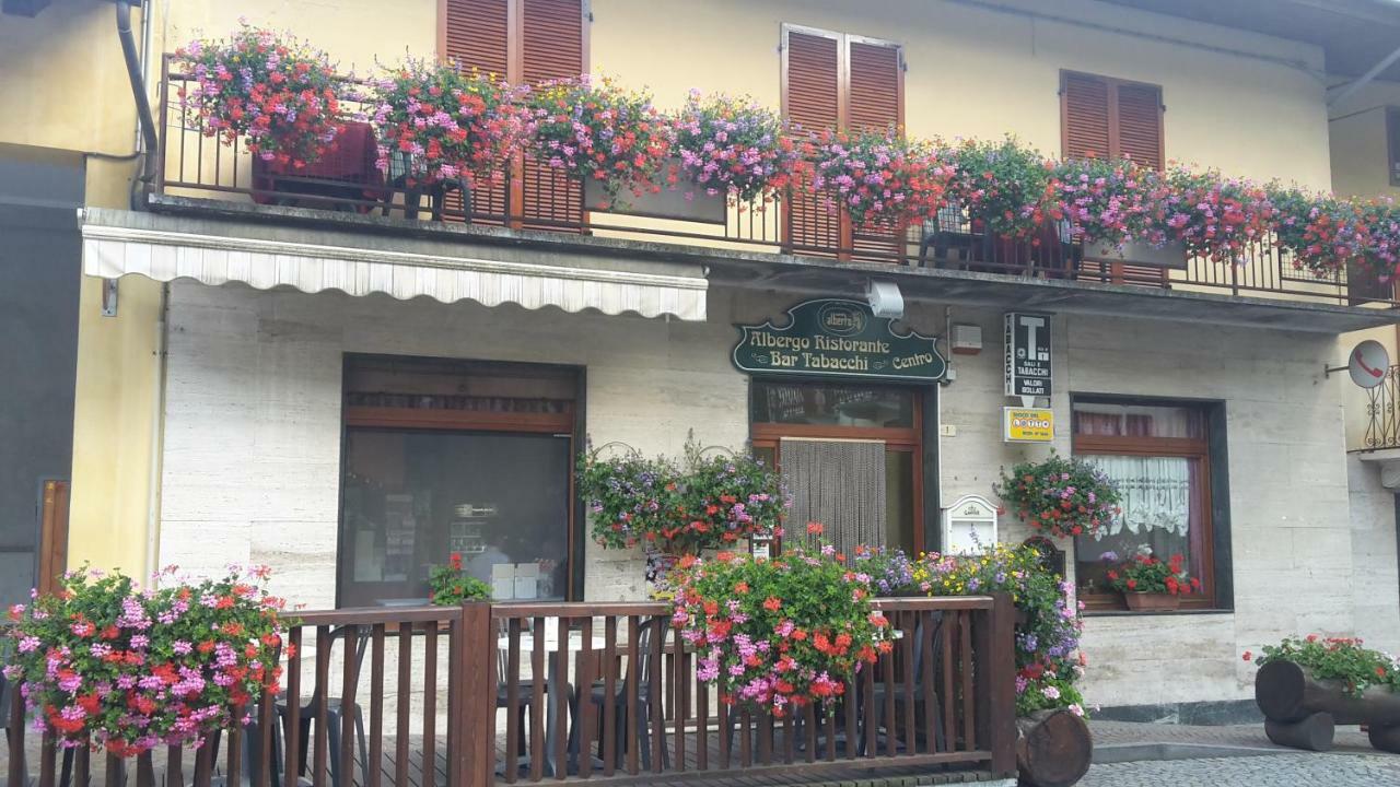 Albergo Ristorante Centro Vico Canavese Εξωτερικό φωτογραφία
