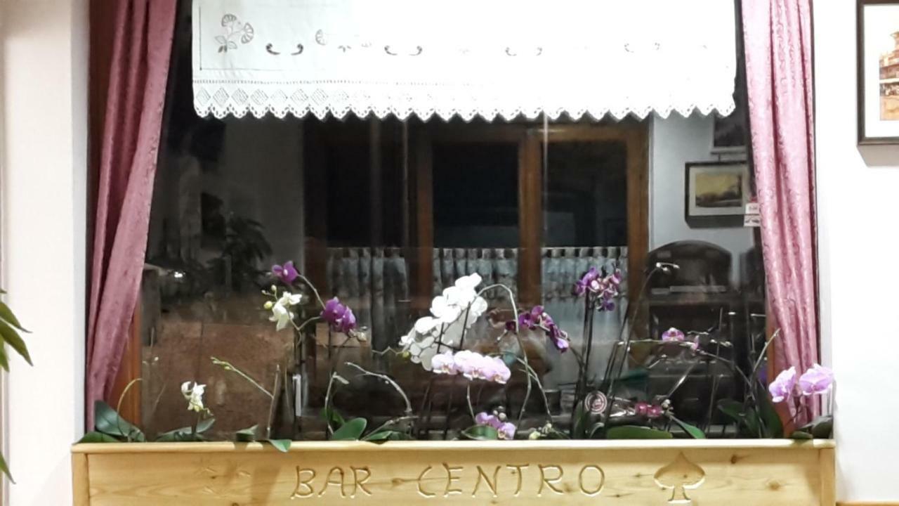 Albergo Ristorante Centro Vico Canavese Εξωτερικό φωτογραφία