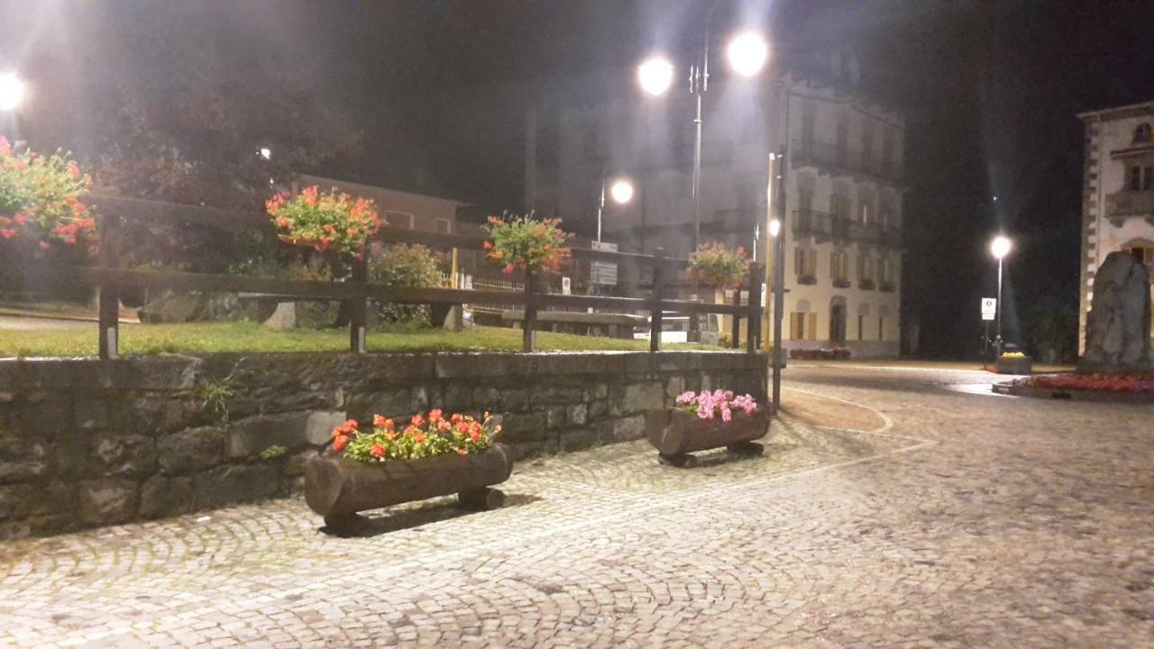 Albergo Ristorante Centro Vico Canavese Εξωτερικό φωτογραφία