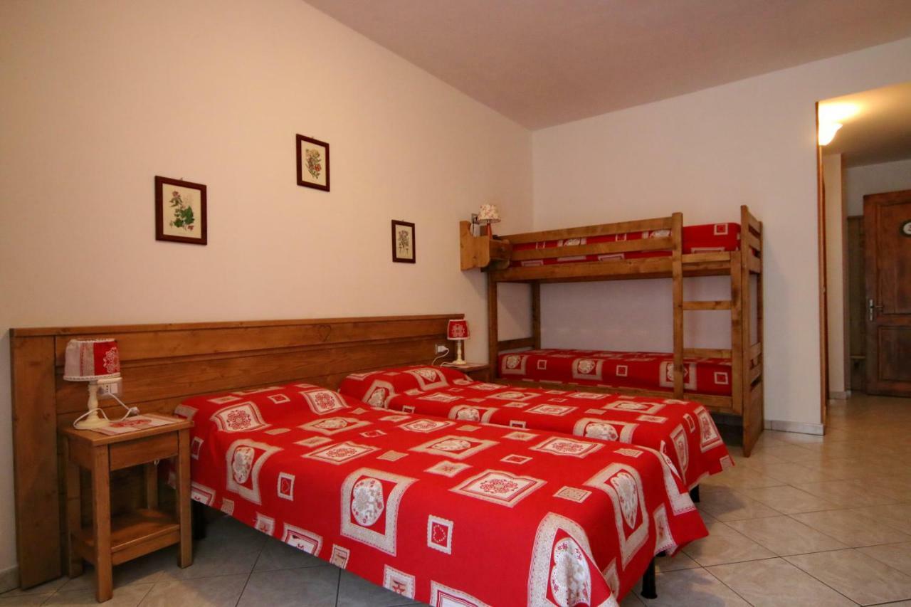 Albergo Ristorante Centro Vico Canavese Εξωτερικό φωτογραφία