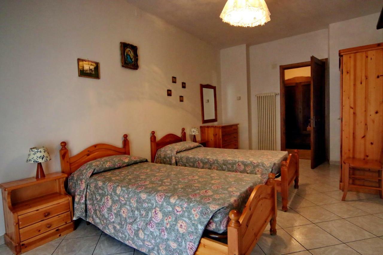 Albergo Ristorante Centro Vico Canavese Εξωτερικό φωτογραφία