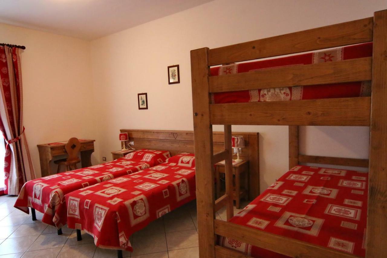 Albergo Ristorante Centro Vico Canavese Εξωτερικό φωτογραφία
