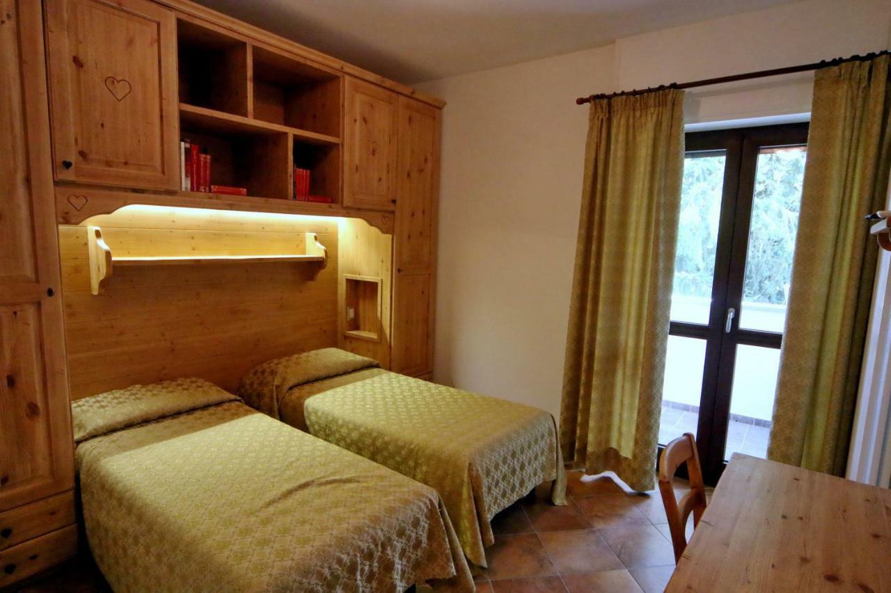 Albergo Ristorante Centro Vico Canavese Εξωτερικό φωτογραφία