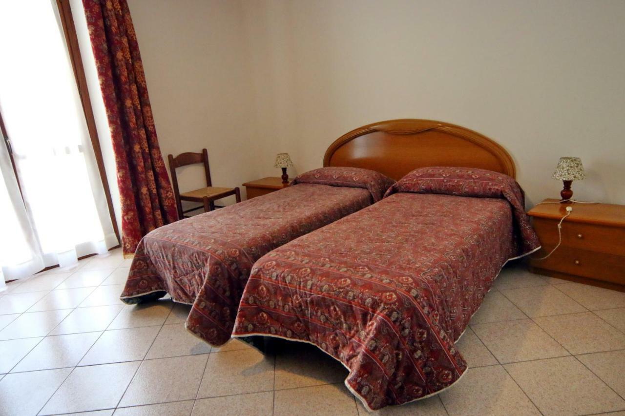 Albergo Ristorante Centro Vico Canavese Εξωτερικό φωτογραφία